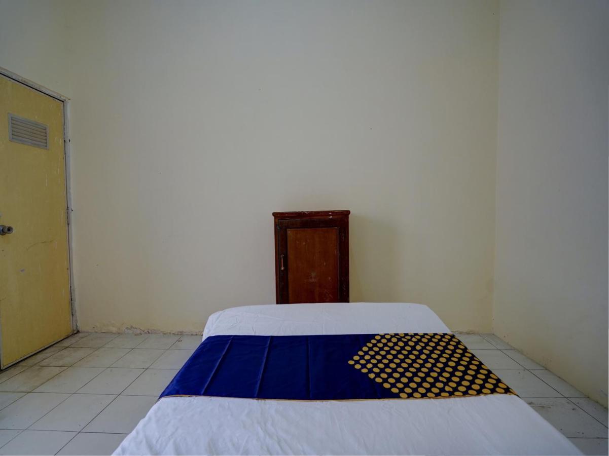 Spot On 92902 Sunyoto Homestay Syariah Mojokerto Exterior photo